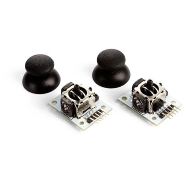 Zwei schwarze Joysticks auf weißen Schaltkreisen. Links zwei Joystick-Kappen und rechts zwei Grundplatten mit Elektronikanschlüssen.